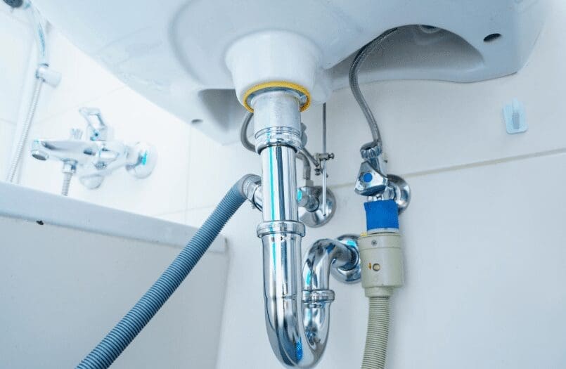 faucet with a pop-up drain faucet with a pop-up drain